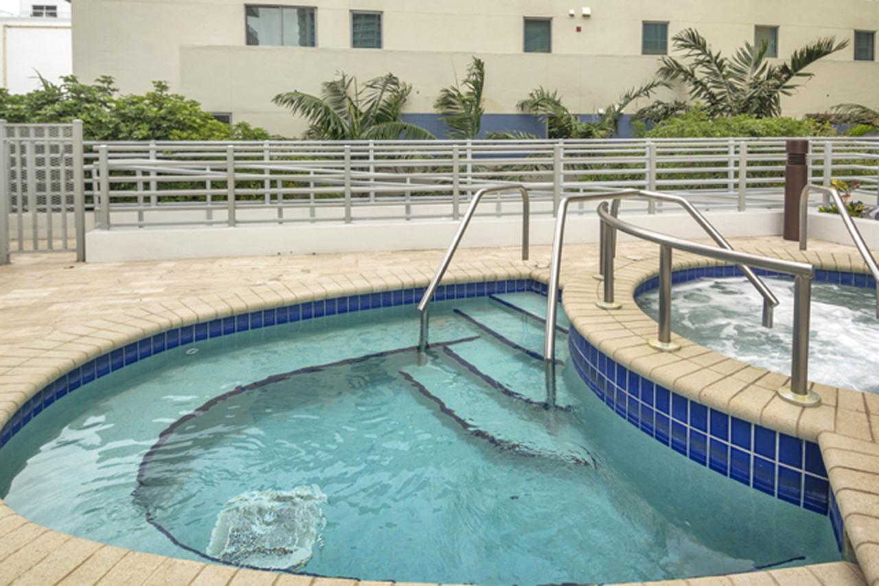 Miami Beachfront Bentley Hotel Studio Condo With Balcony Exterior foto